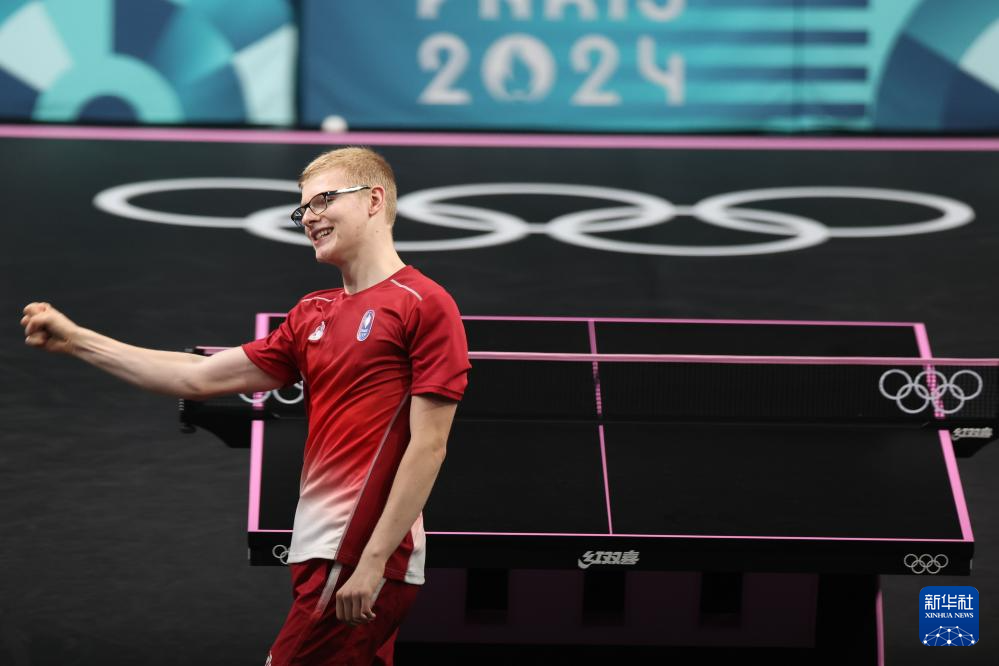 以及贴身盯 以及贴身盯